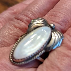 Vintage Native American  Mother of Pearl Ring